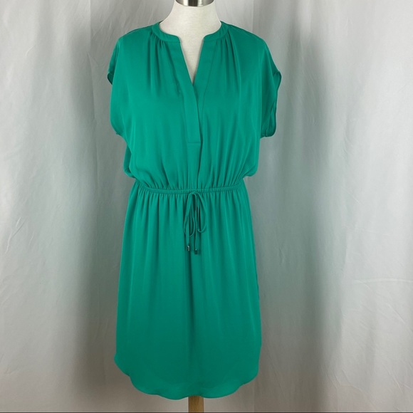 Apt. 9 Dresses & Skirts - Apt.9 Green V-Neck Elastic Waist Dress Size Large